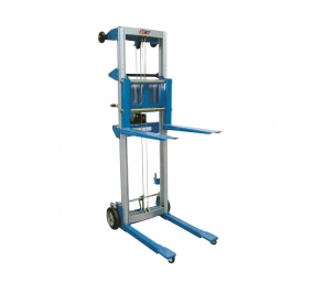 CARRELLI ELEVATORI MANUALI PORTATA 227 KG.